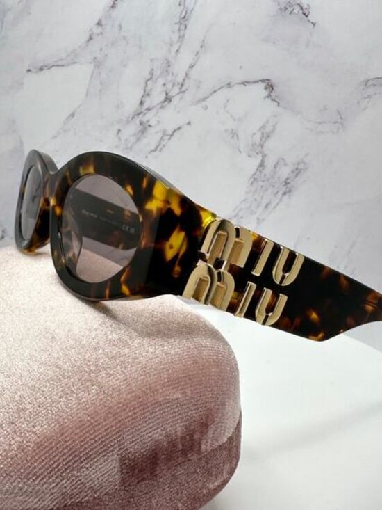 New MIU MIU Sunglasses Brown Tortoise Shell Oval Acetate Gold Logo Italy